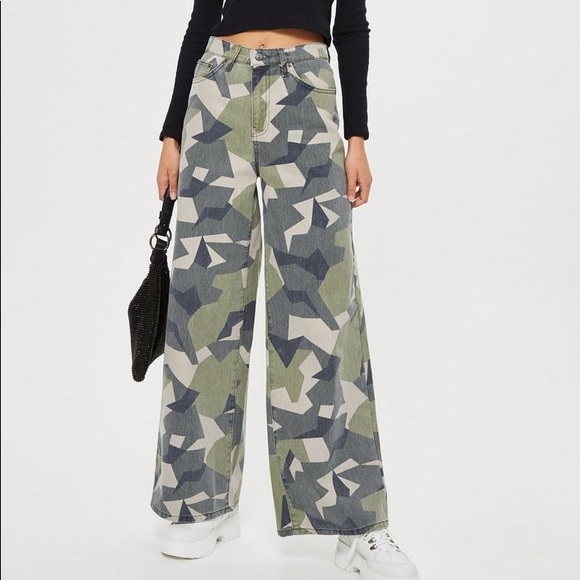NWT Topshop High Rise Wide Camo Jeans 24